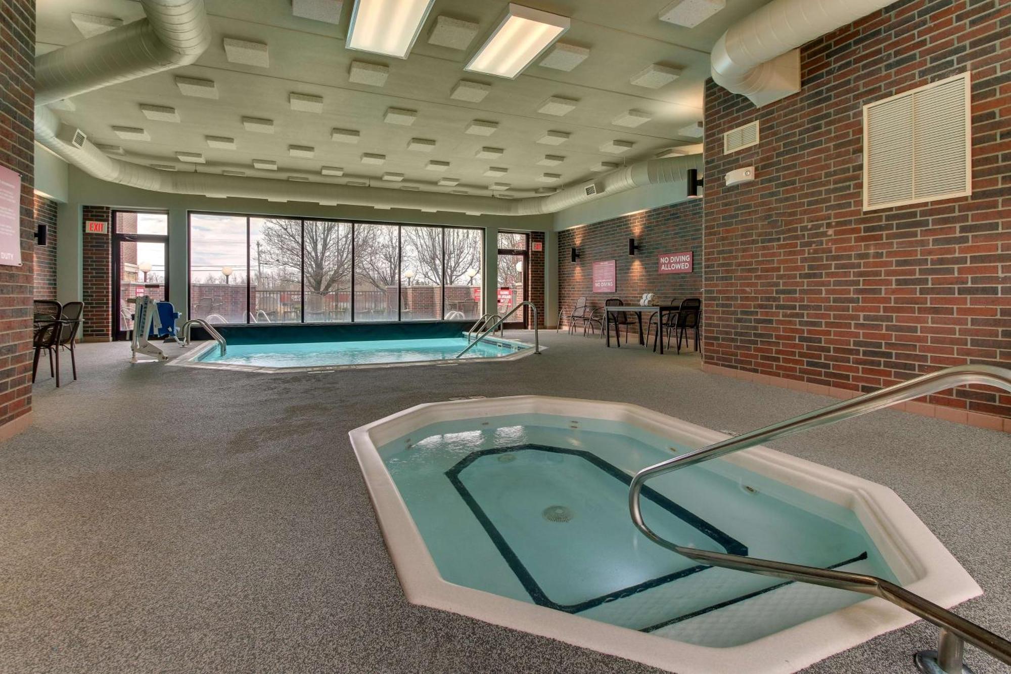 Drury Inn & Suites Poplar Bluff Exterior foto